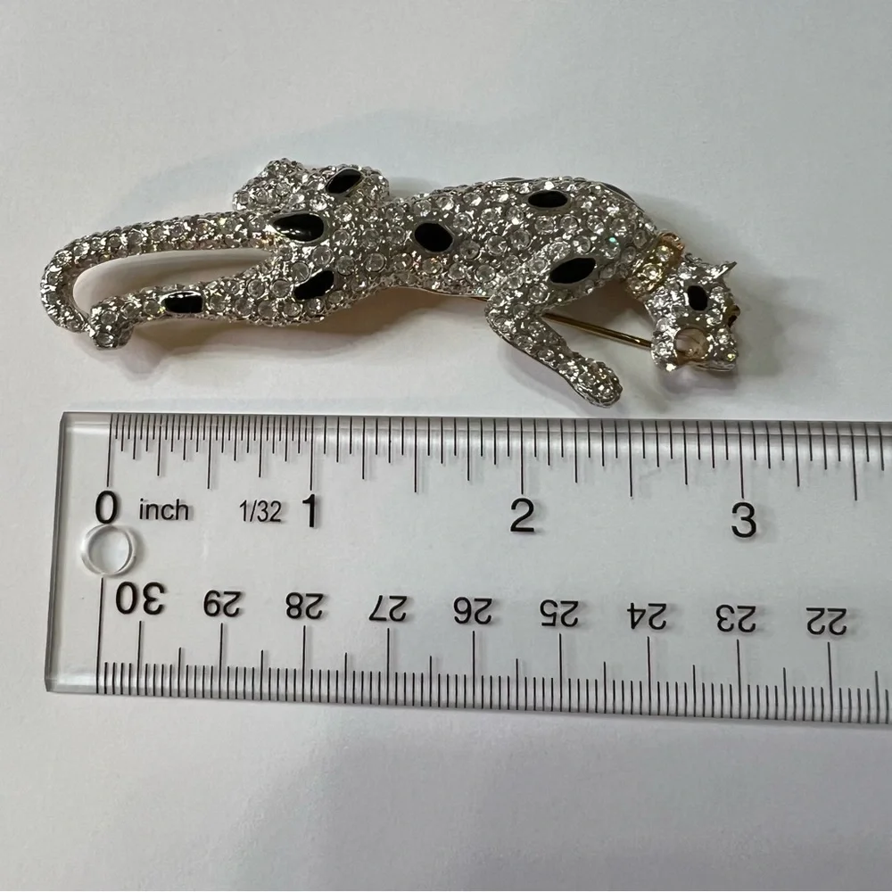 Carolee Limited Edition 1992 Pave Rhinestone Leopard Panthers Brooch Pin